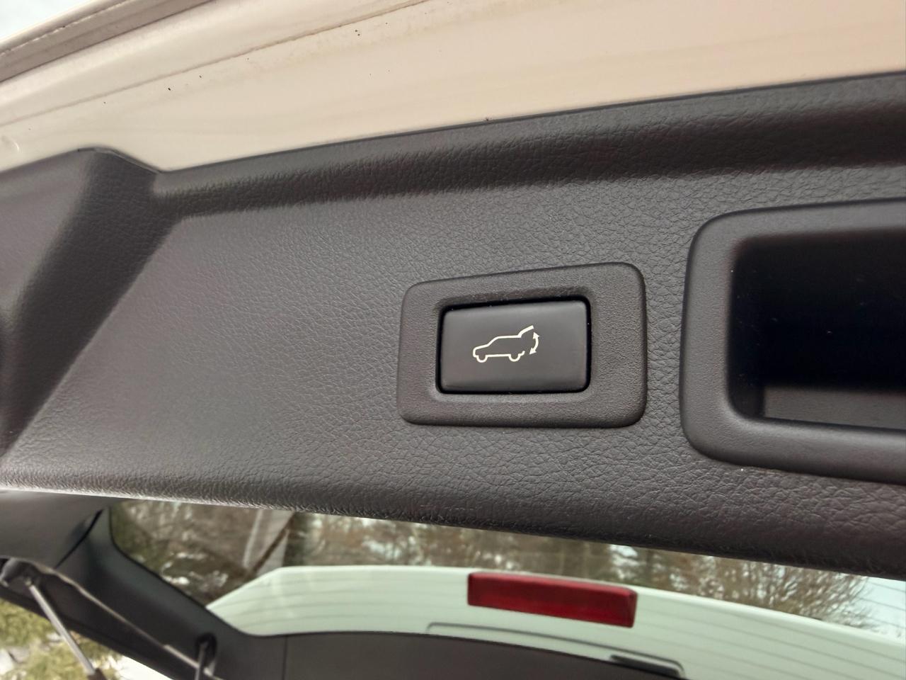 Subaru Forester 2.5i Limited 2015