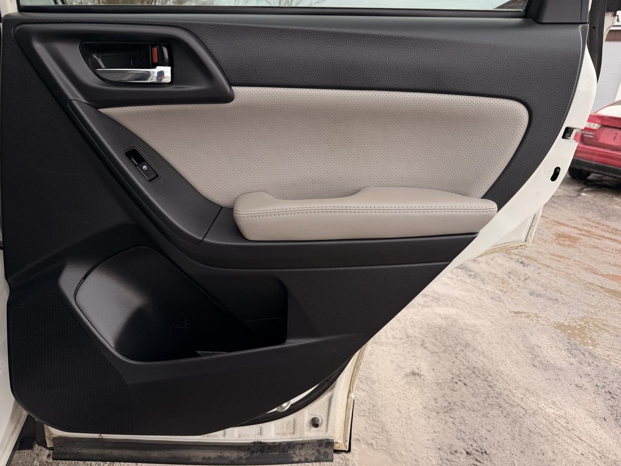 Subaru Forester 2.5i Limited 2015