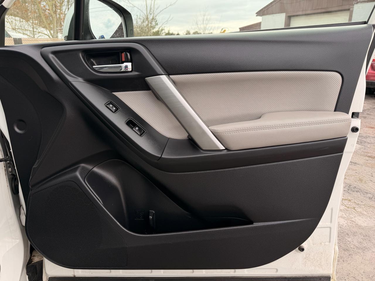 Subaru Forester 2.5i Limited 2015