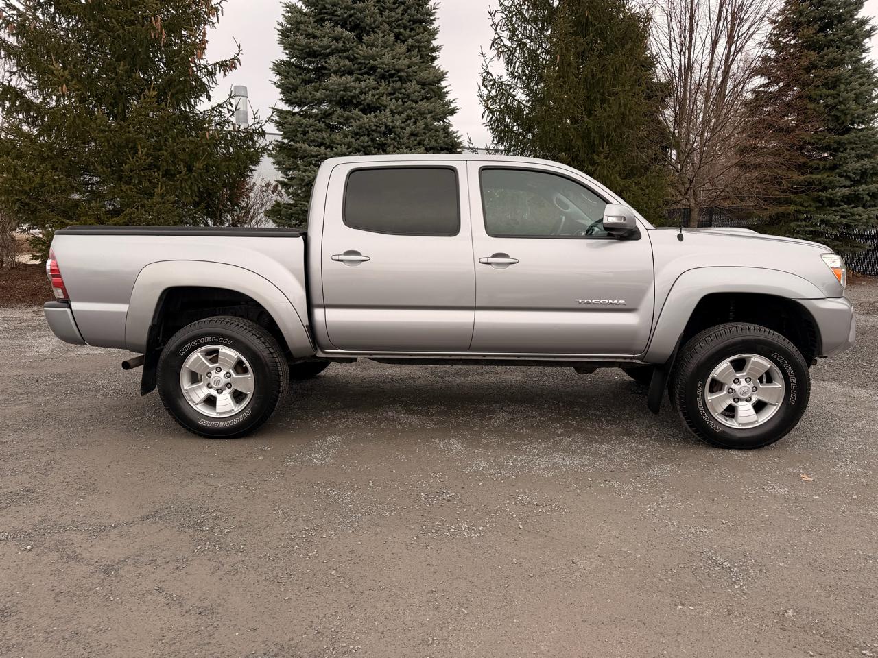 Toyota Tacoma Double Cab V6 5AT 4WD 2014
