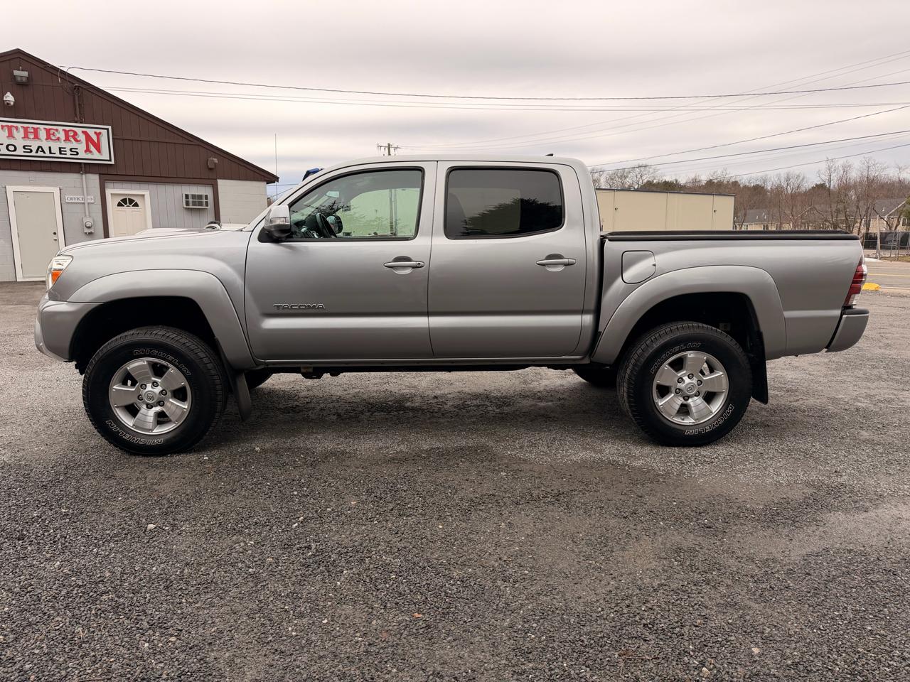 Toyota Tacoma Double Cab V6 5AT 4WD 2014