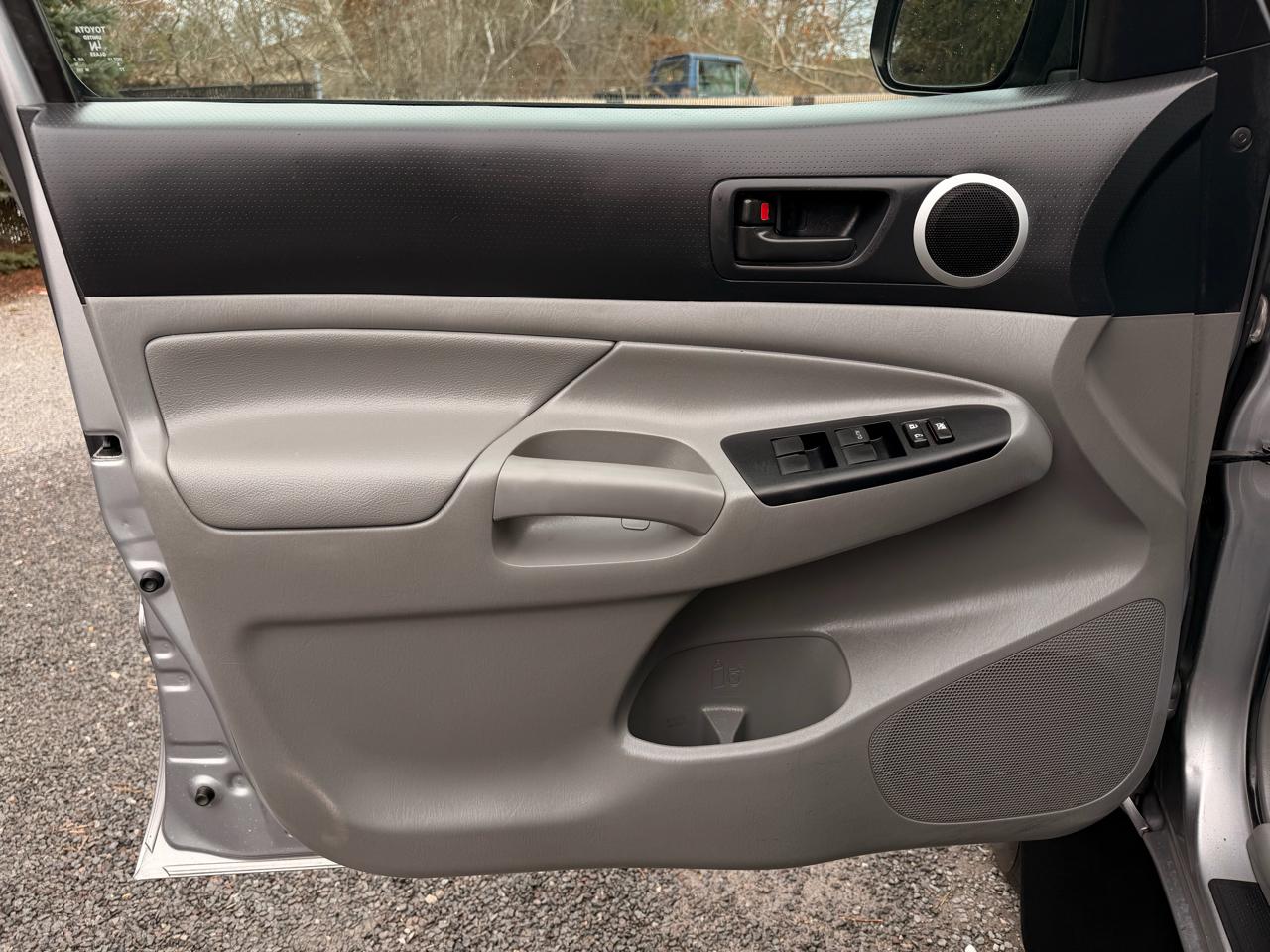 Toyota Tacoma Double Cab V6 5AT 4WD 2014