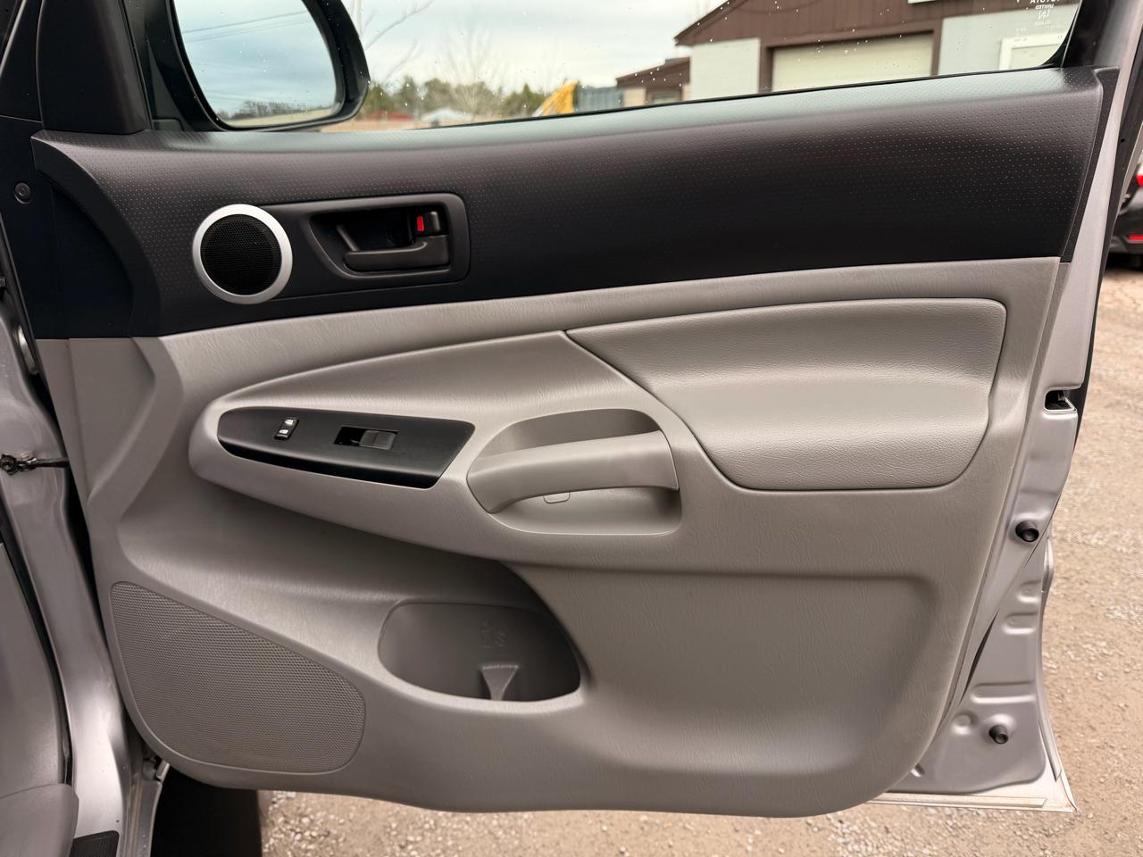 Toyota Tacoma Double Cab V6 5AT 4WD 2014