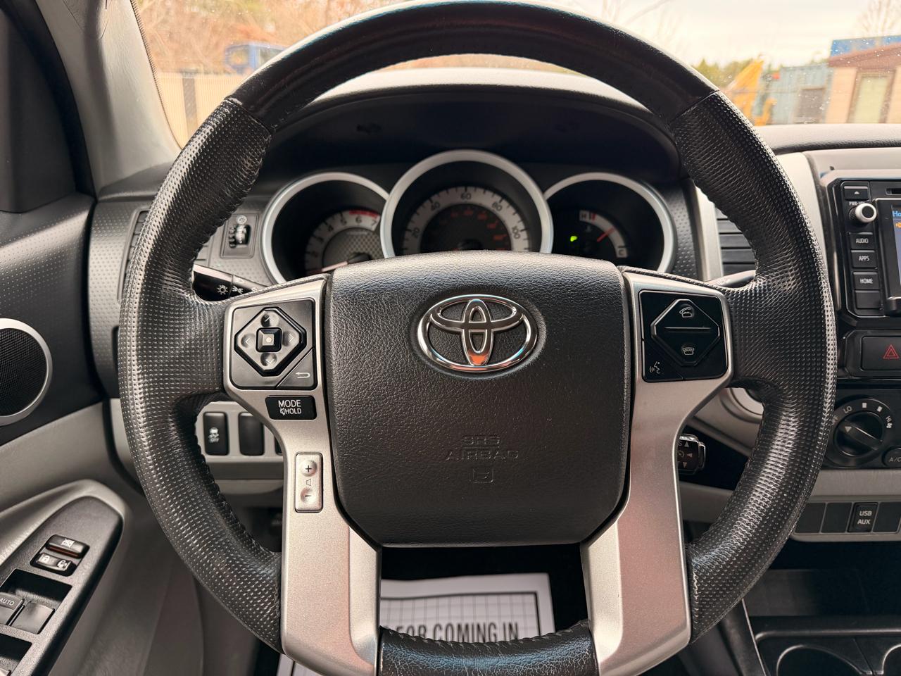 Toyota Tacoma Double Cab V6 5AT 4WD 2014