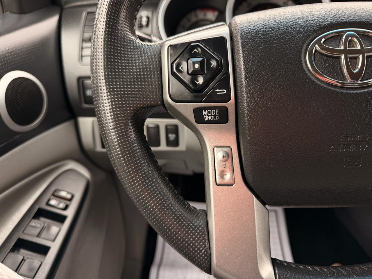 Toyota Tacoma Double Cab V6 5AT 4WD 2014