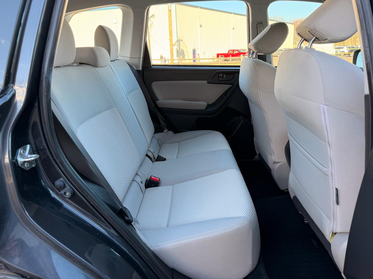 Subaru Forester 2.5i 4D SUV 2015