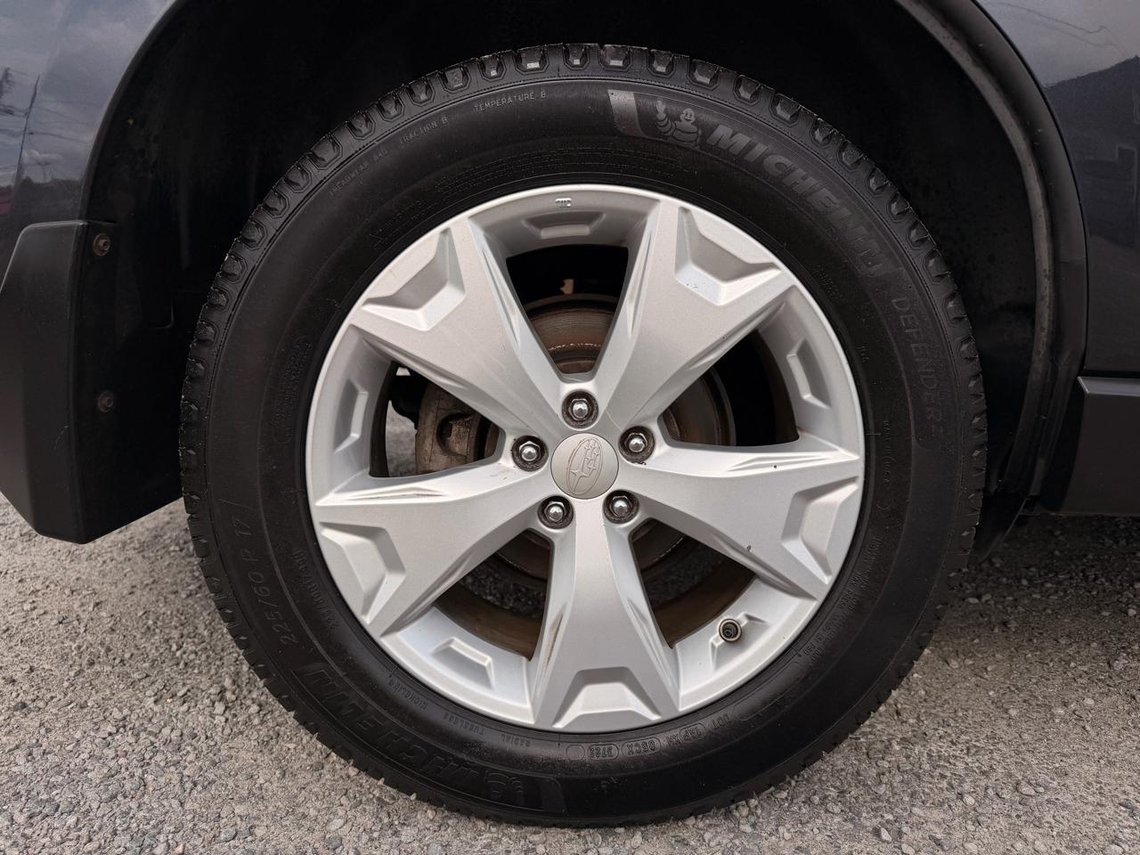 Subaru Forester 2.5i Premium PZEV CVT 2016