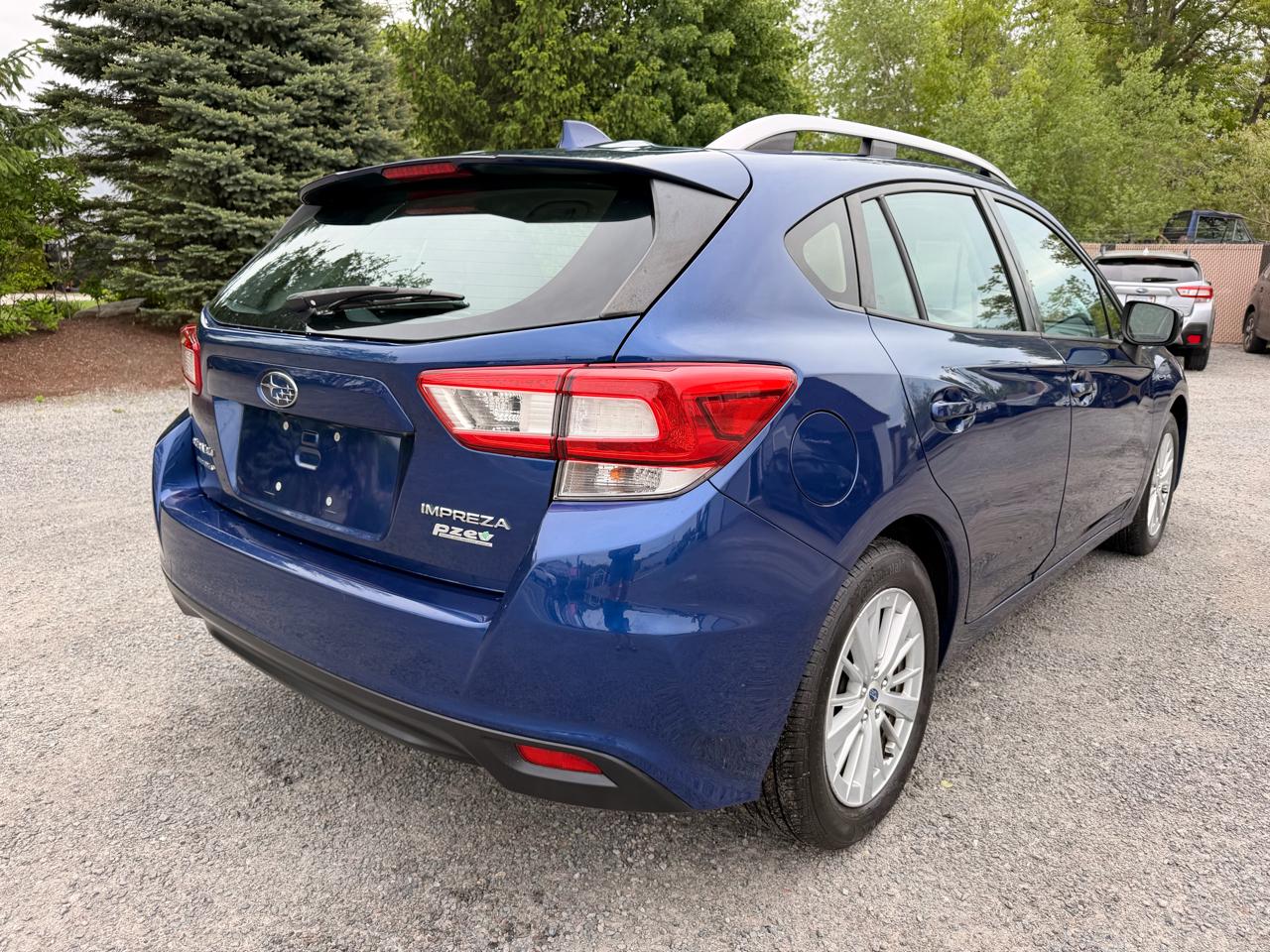 Subaru Impreza 2.0i Premium CVT 5-Door 2017