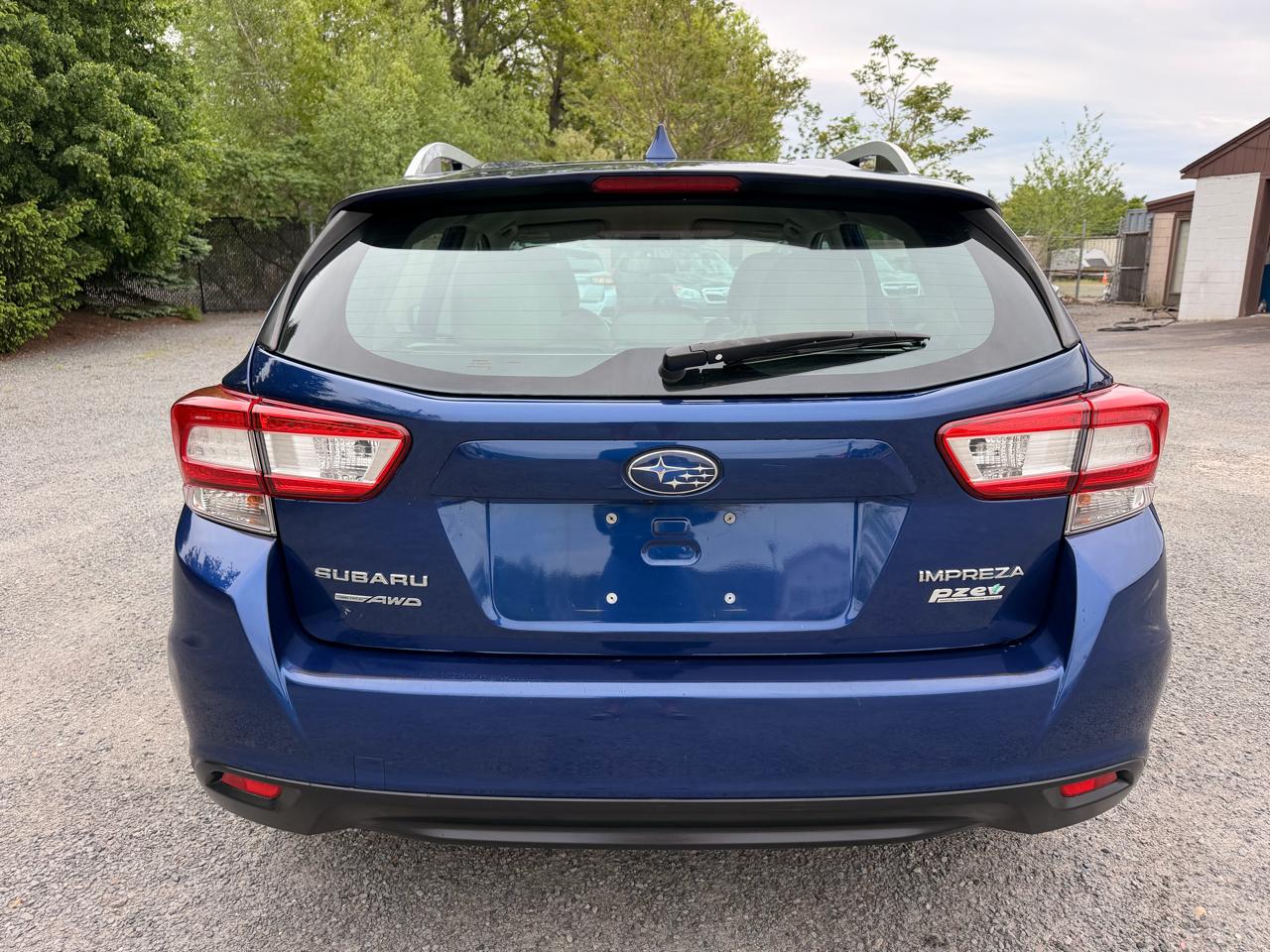 Subaru Impreza 2.0i Premium CVT 5-Door 2017