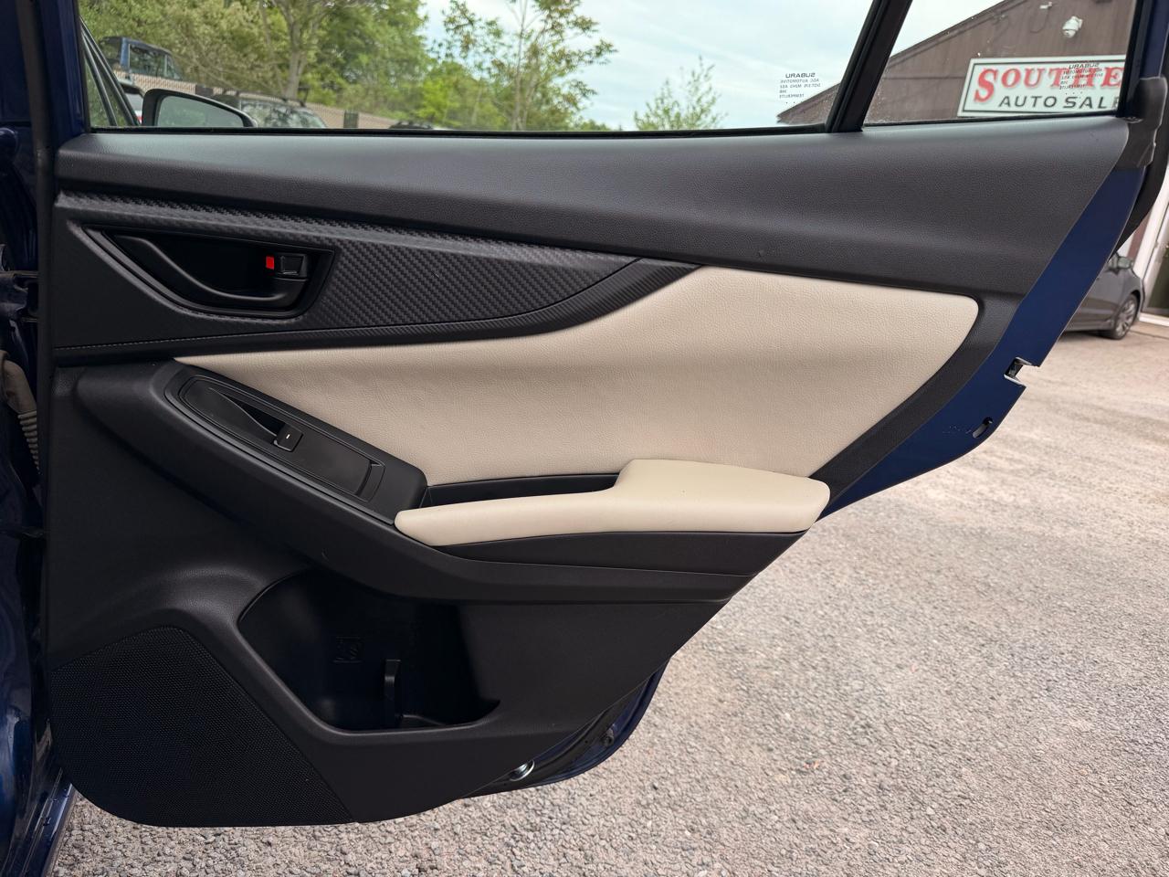 Subaru Impreza 2.0i Premium CVT 5-Door 2017