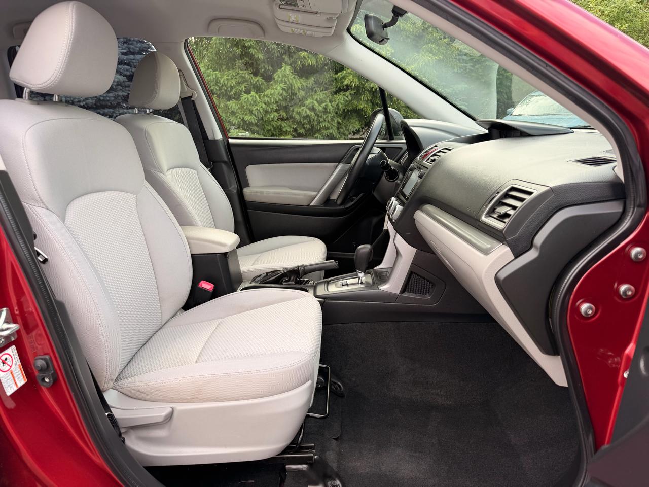 Subaru Forester 2.5i PZEV CVT 2016