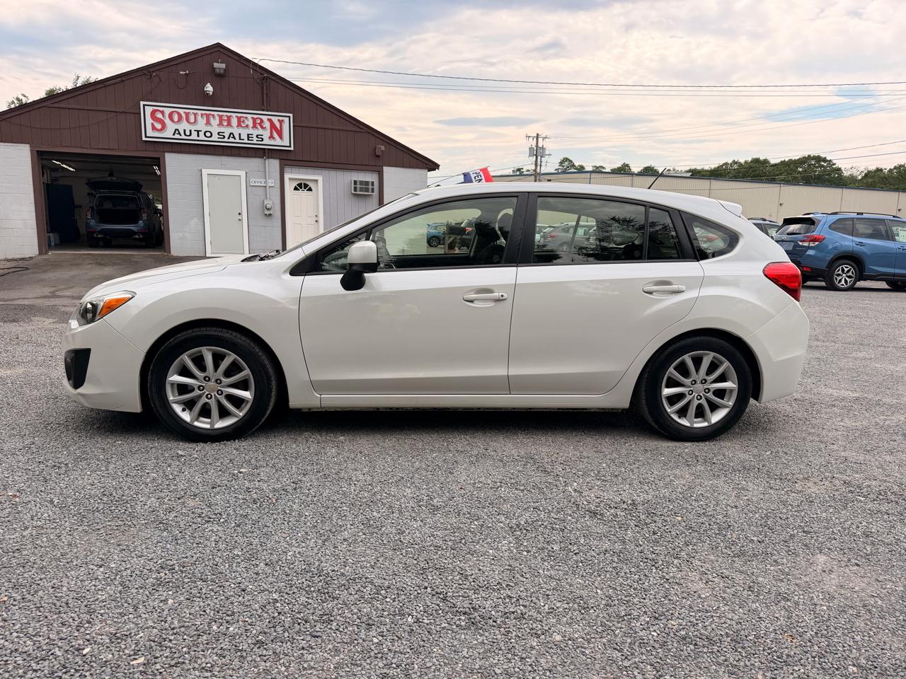Subaru Impreza 2.0i Premium 5-Door w/All Weather Package 2014