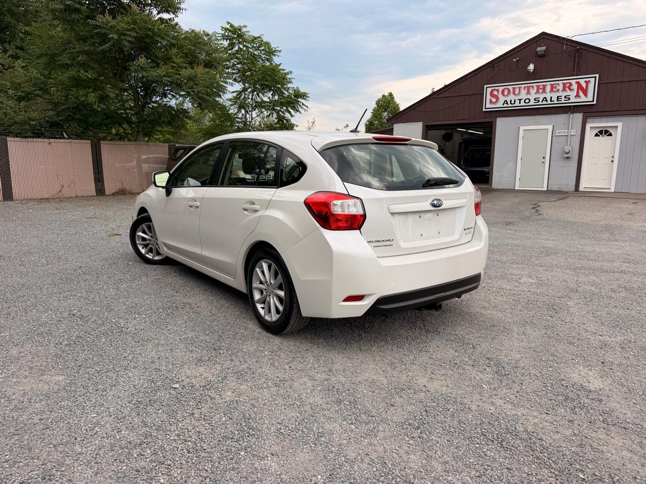 Subaru Impreza 2.0i Premium 5-Door w/All Weather Package 2014