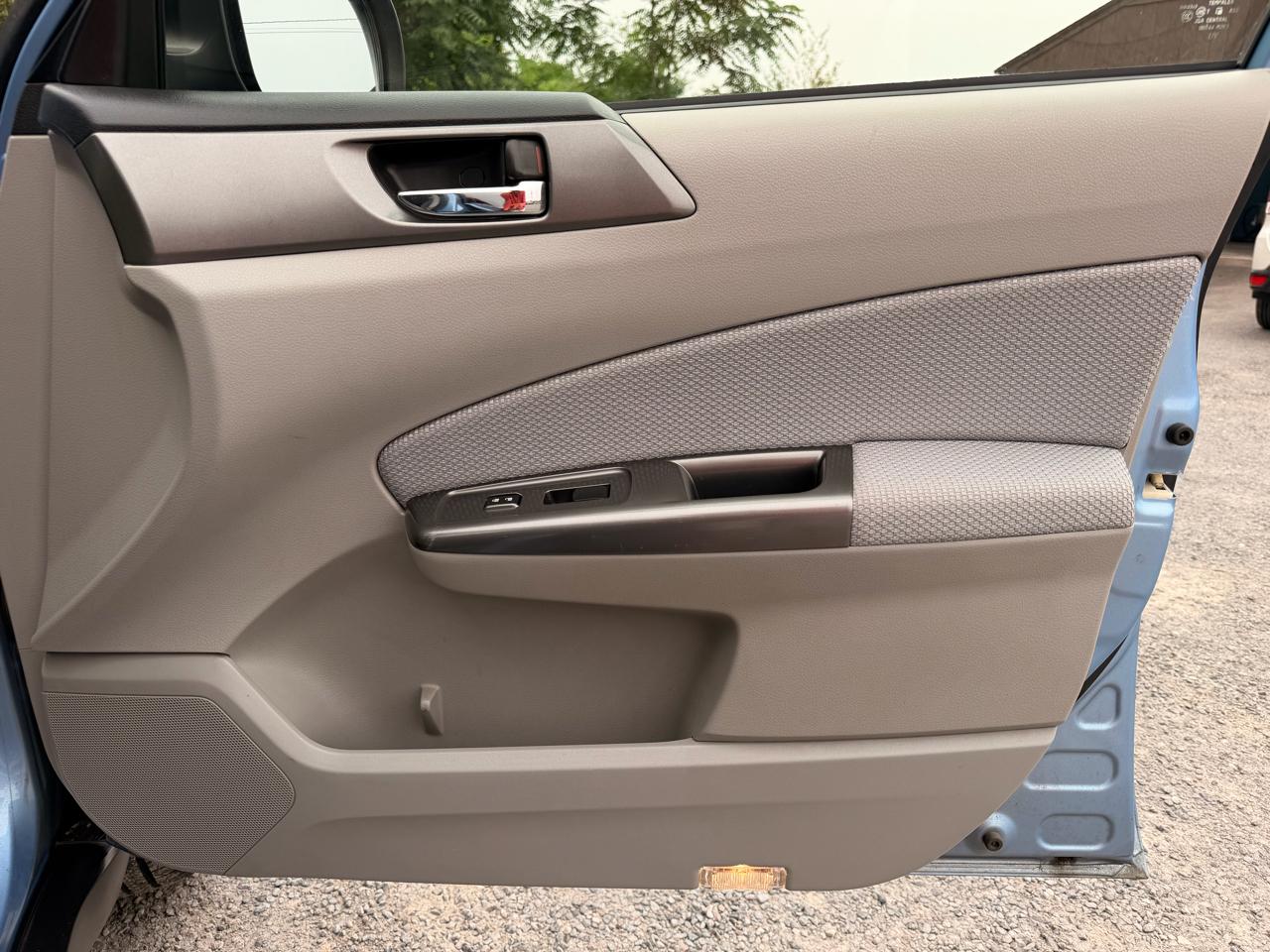 Subaru Forester 2.5X Premium 2012