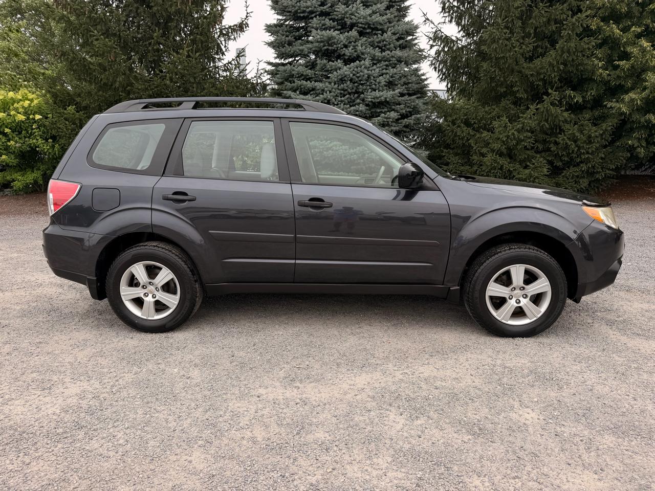 Subaru Forester 2.5X 2012