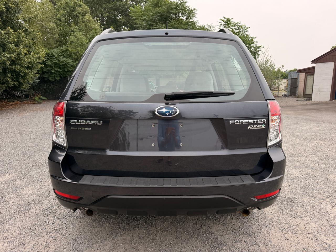 Subaru Forester 2.5X 2012