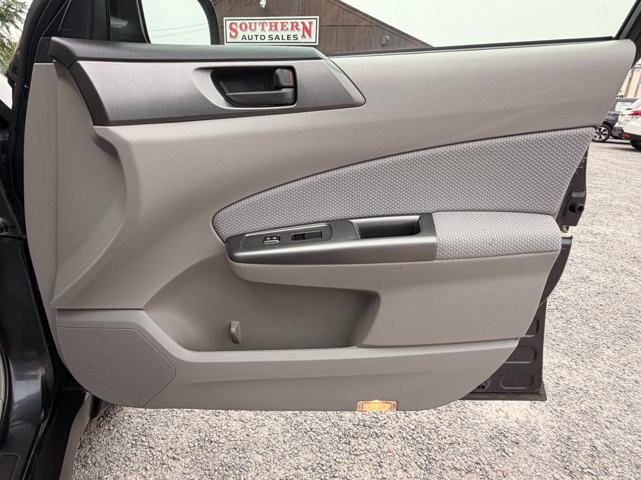 Subaru Forester 2.5X 2012