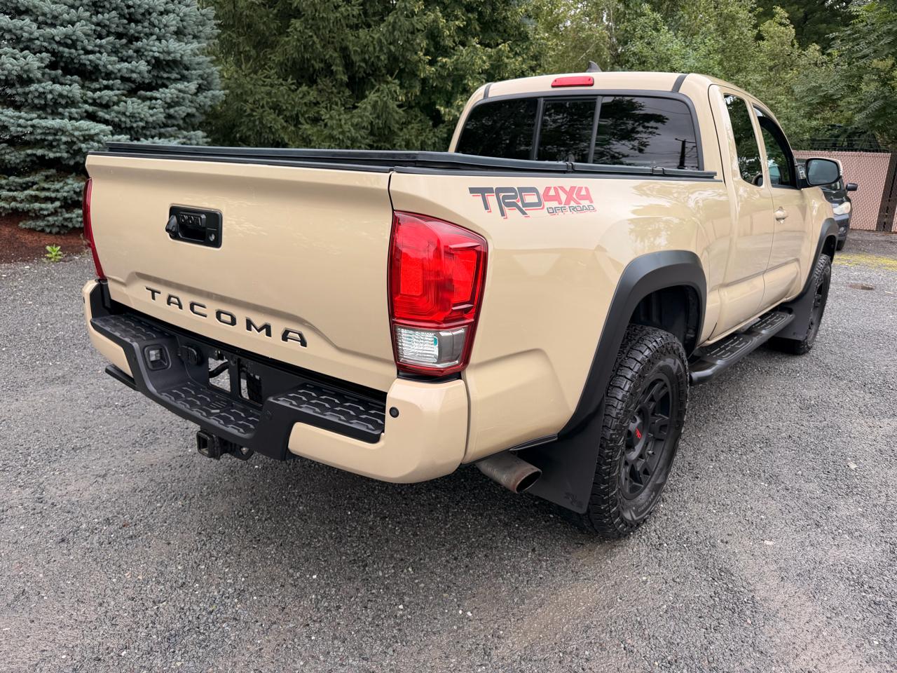Toyota Tacoma TRD Off Road Access Cab 6' Bed V6 4x4 AT (Natl) 2017