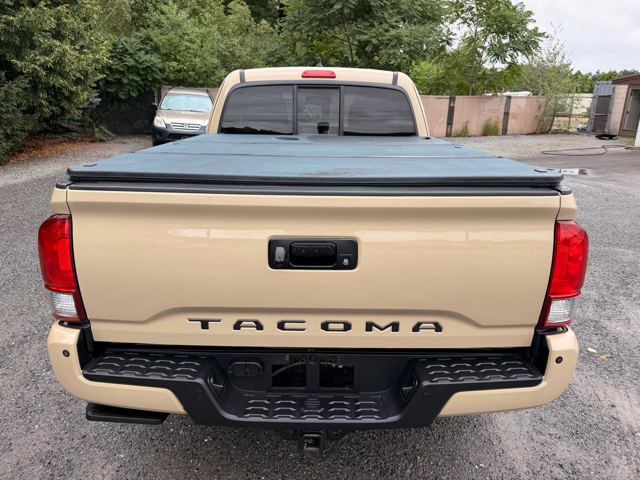 Toyota Tacoma TRD Off Road Access Cab 6' Bed V6 4x4 AT (Natl) 2017