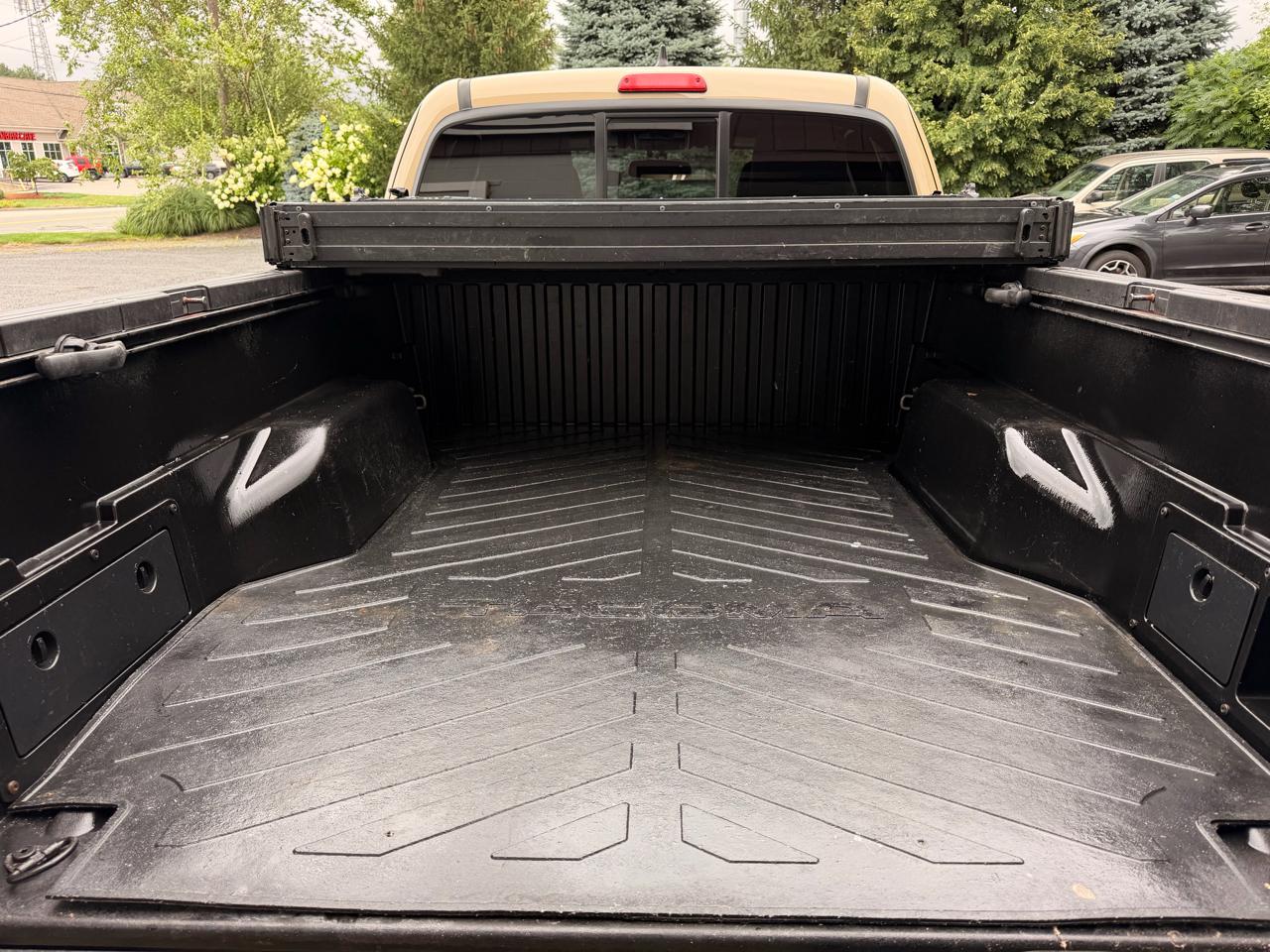 Toyota Tacoma TRD Off Road Access Cab 6' Bed V6 4x4 AT (Natl) 2017