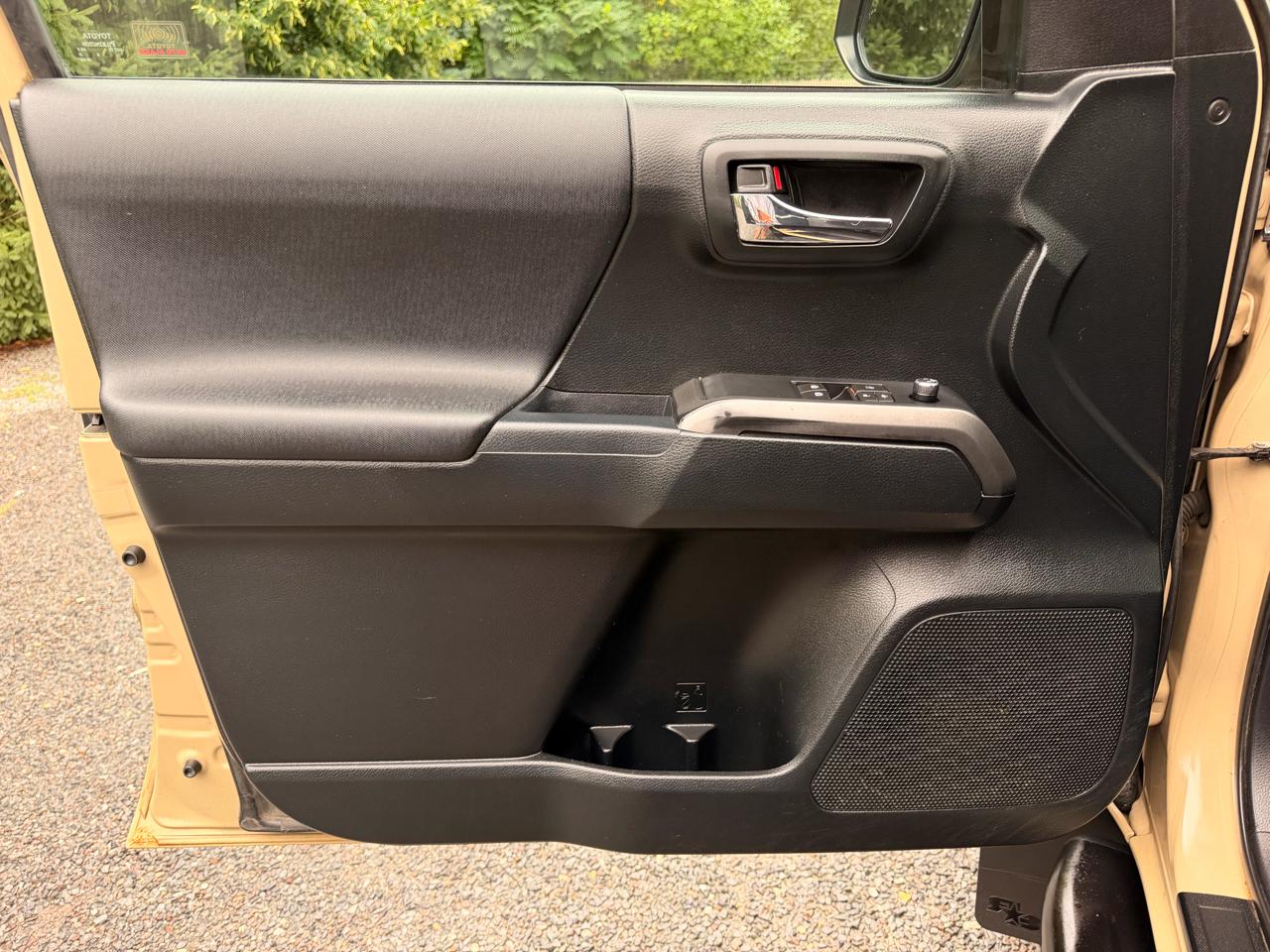 Toyota Tacoma TRD Off Road Access Cab 6' Bed V6 4x4 AT (Natl) 2017