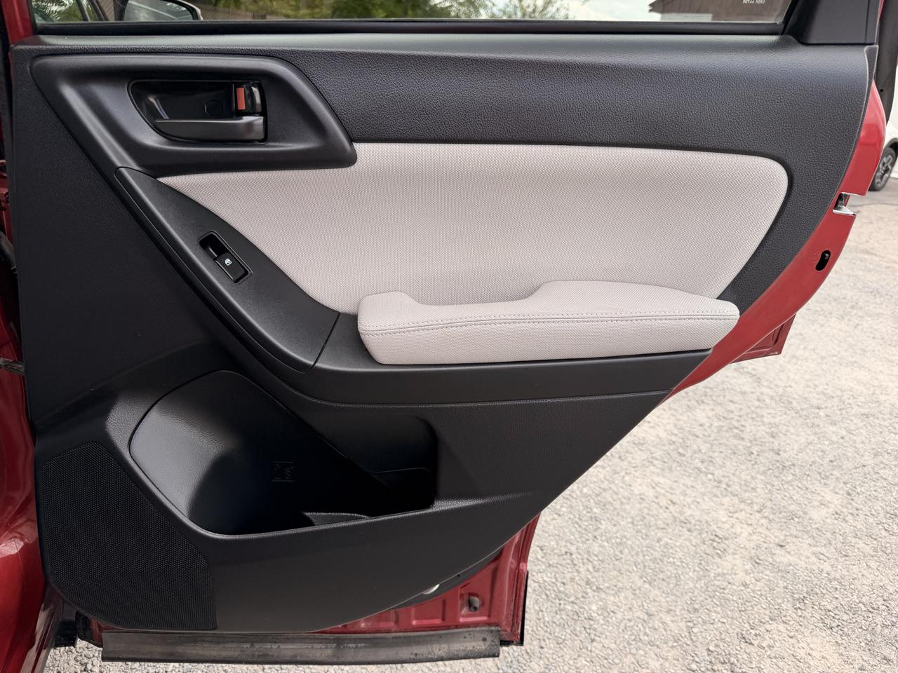 Subaru Forester 2.5i Premium 2015