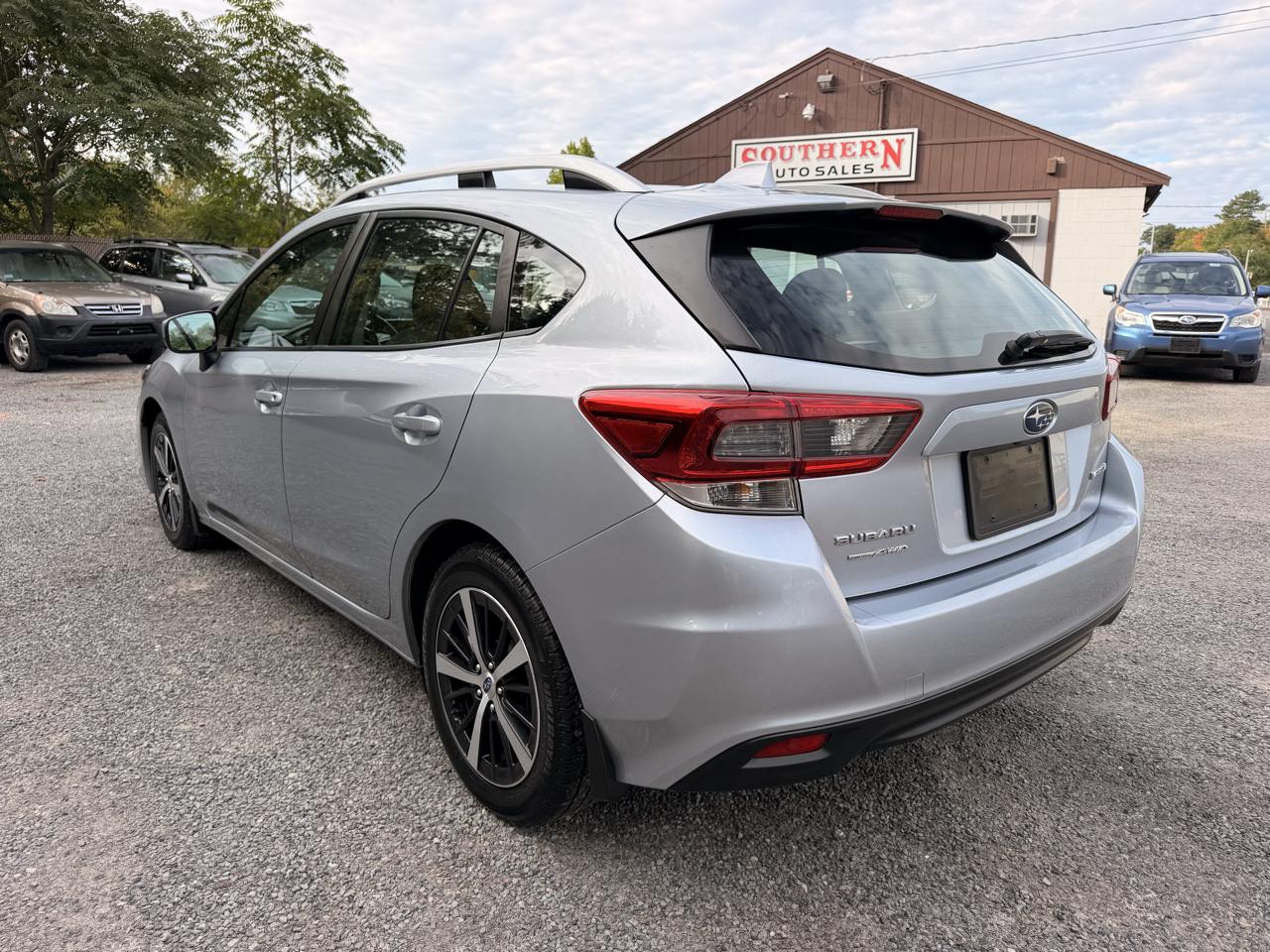 Subaru Impreza 2.0i Premium CVT 5-Door 2022