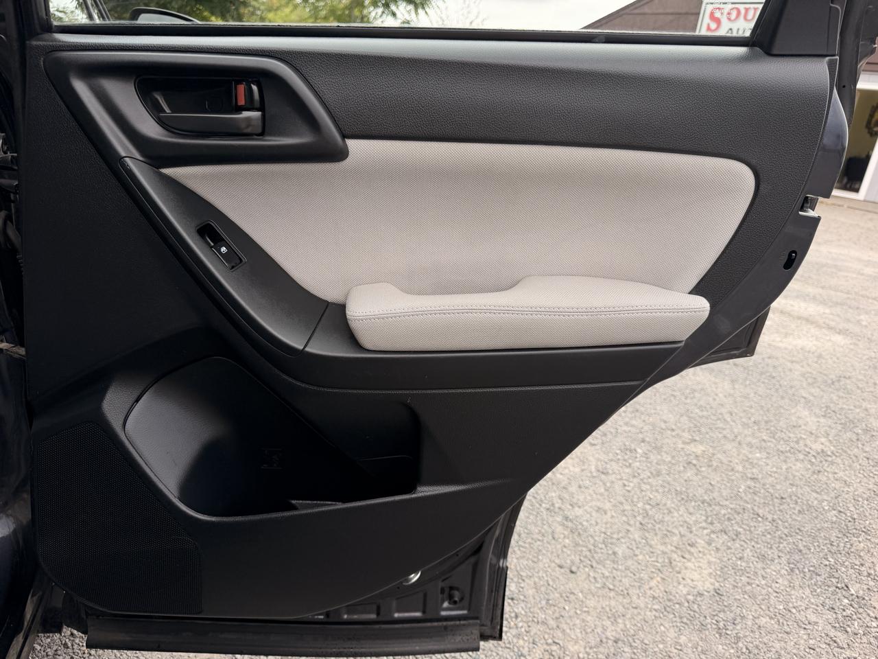 Subaru Forester 2.5i Premium 2015