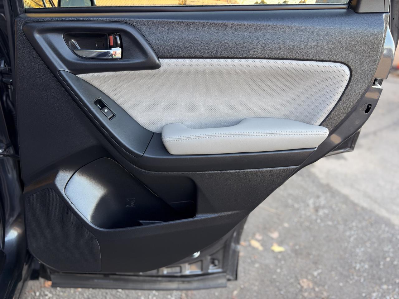 Subaru Forester 2.5i Limited 2016