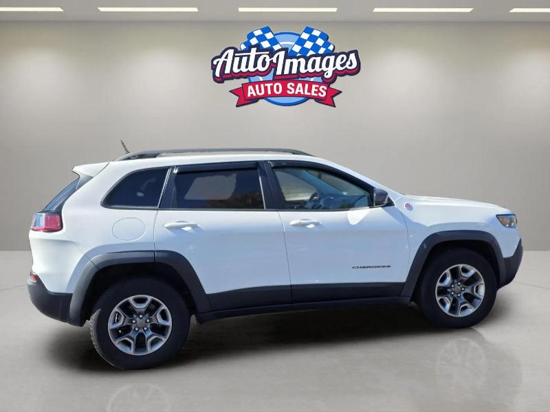 2019 Jeep Cherokee Trailhawk photo 14