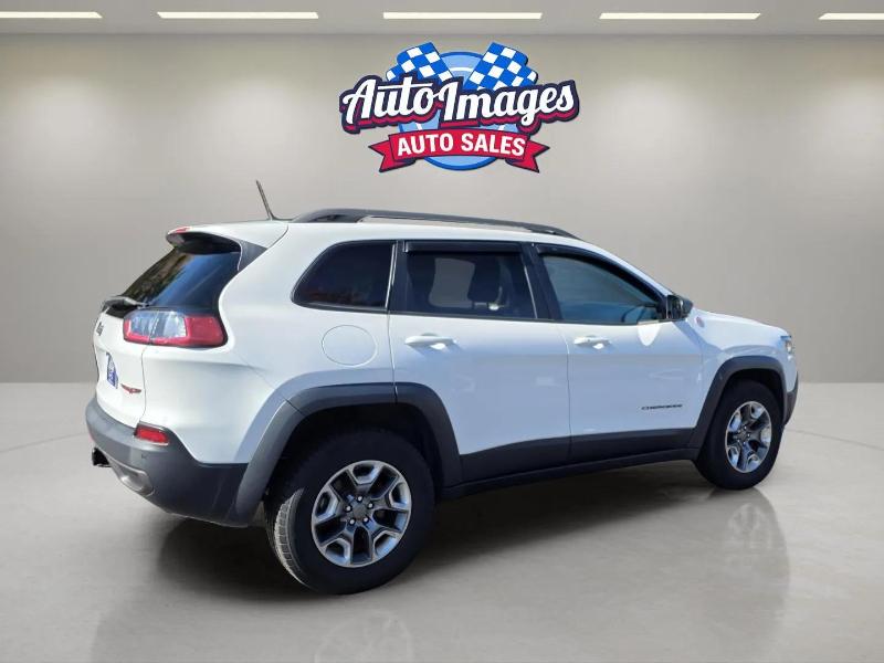 2019 Jeep Cherokee Trailhawk photo 15