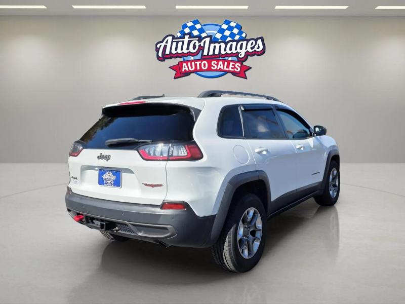 2019 Jeep Cherokee Trailhawk photo 17