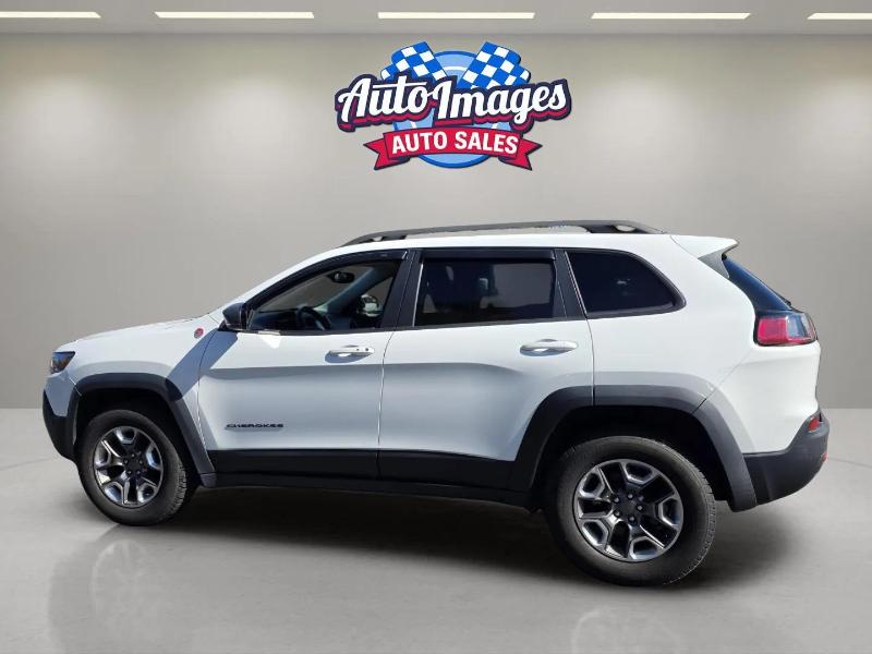 2019 Jeep Cherokee Trailhawk photo 25
