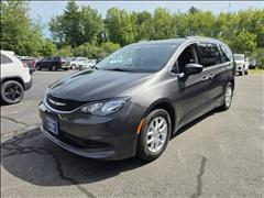 2021 Chrysler Voyager 