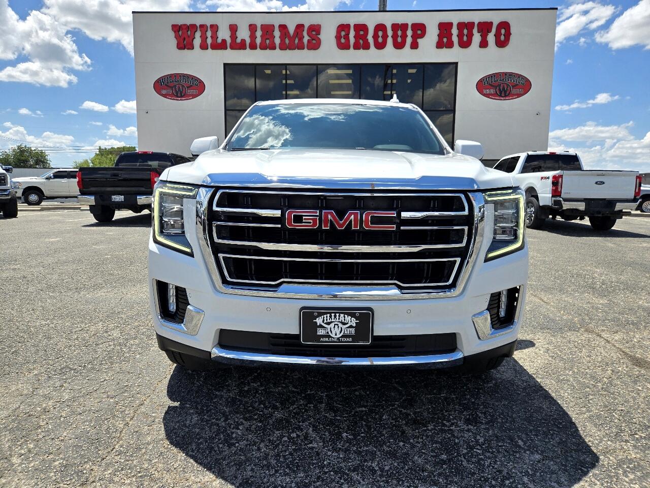 2023 Gmc Yukon XL SLT photo 2