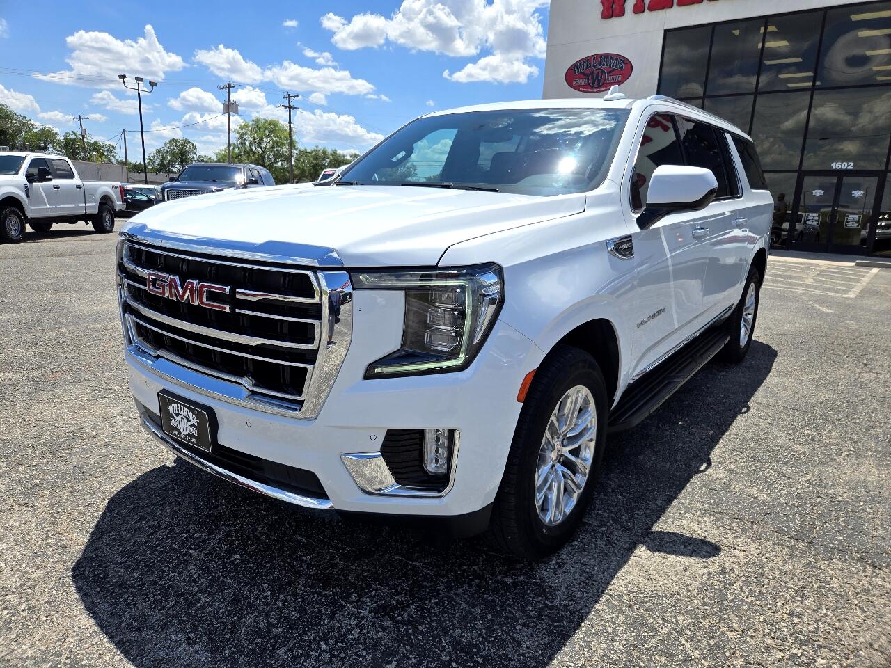 2023 Gmc Yukon XL SLT photo 3