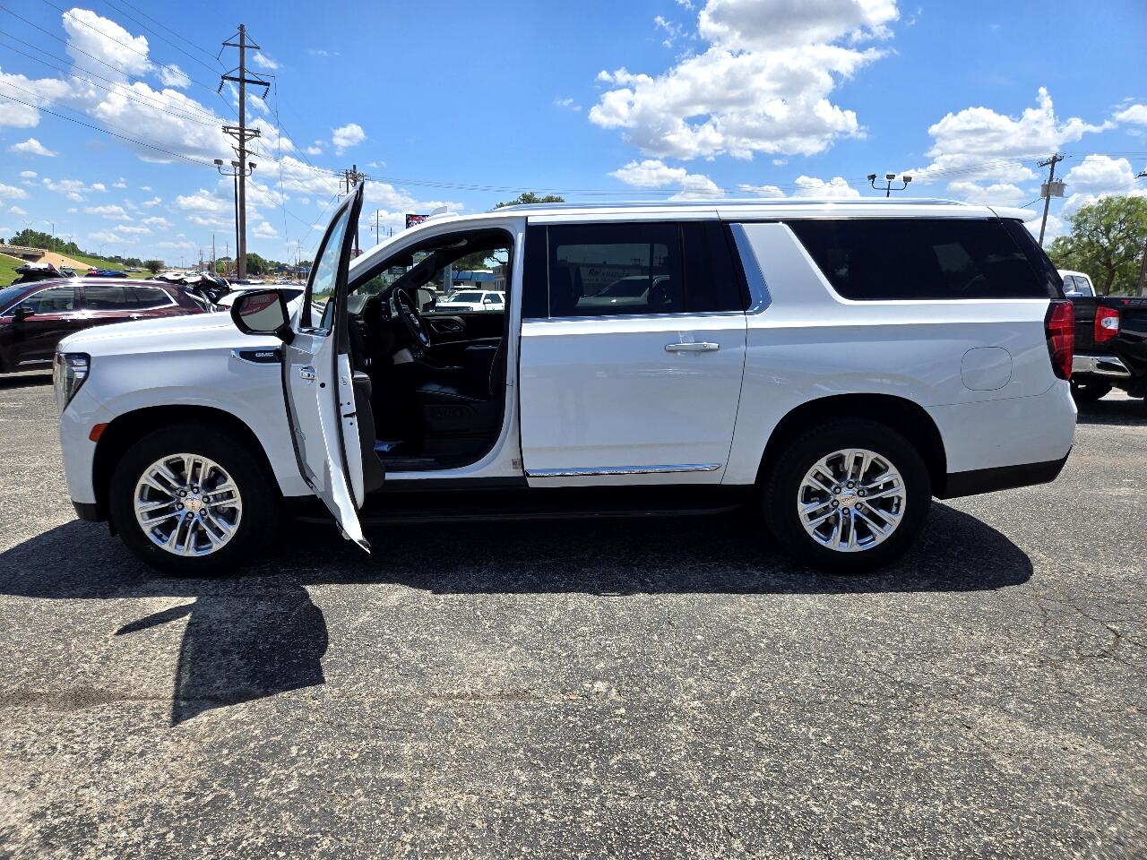 2023 Gmc Yukon XL SLT photo 9