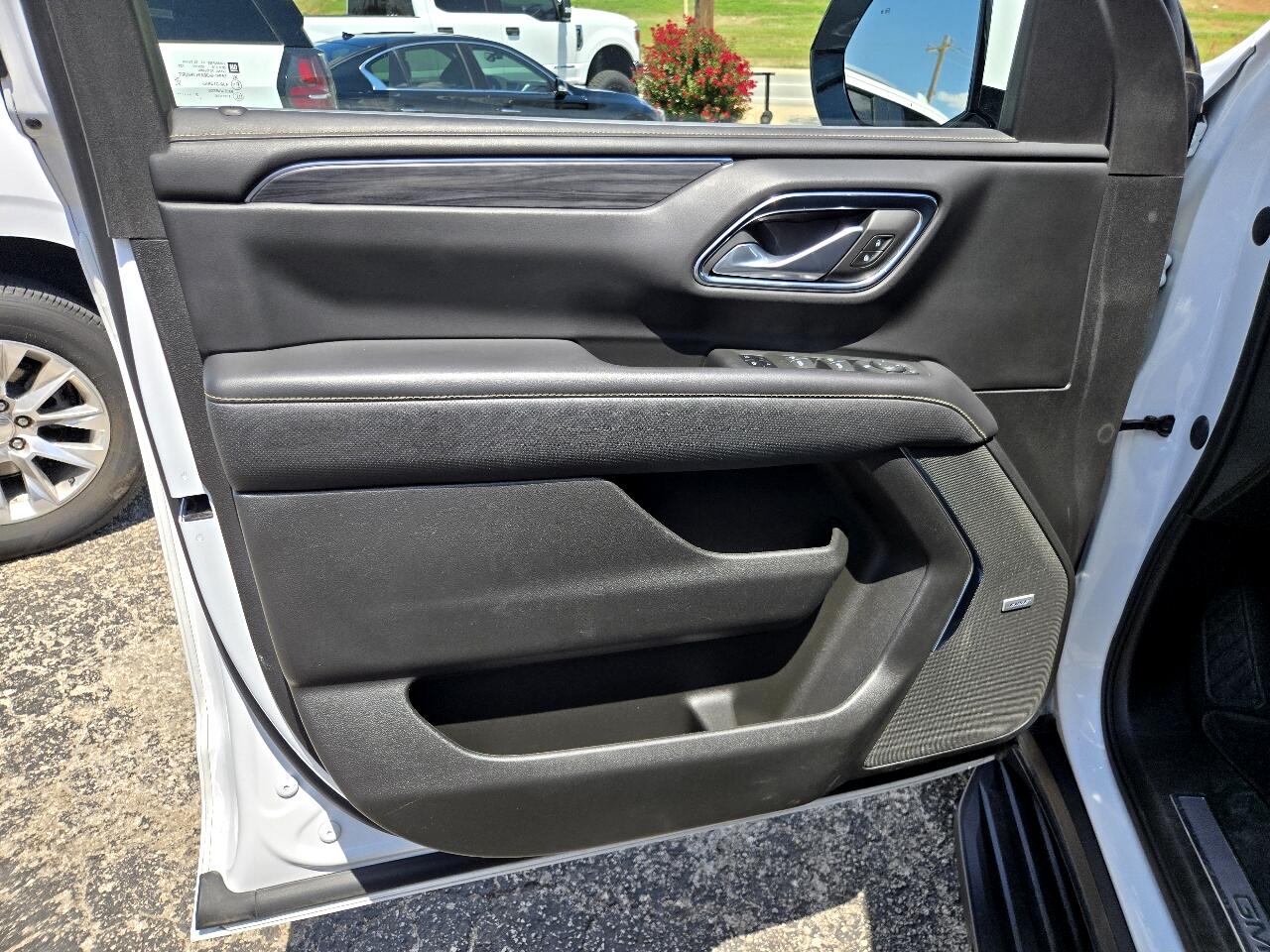 2023 Gmc Yukon XL SLT photo 10