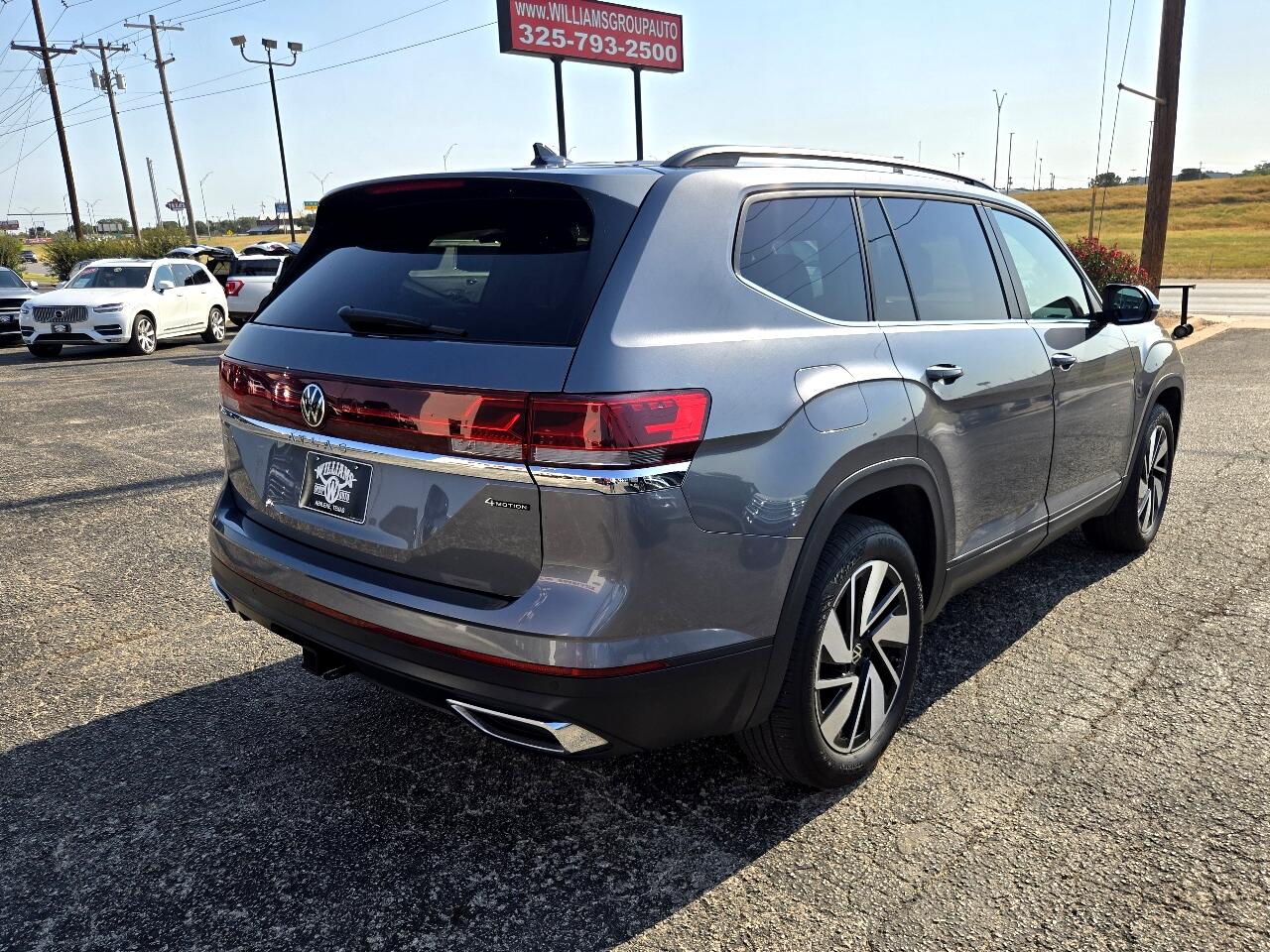 2024 Volkswagen Atlas SE Technology photo 5
