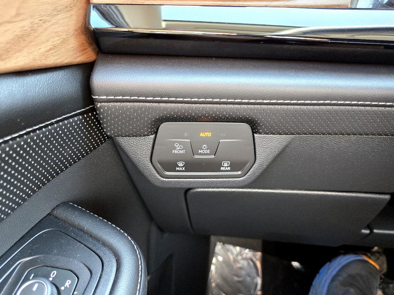 2024 Volkswagen Atlas SE Technology photo 23
