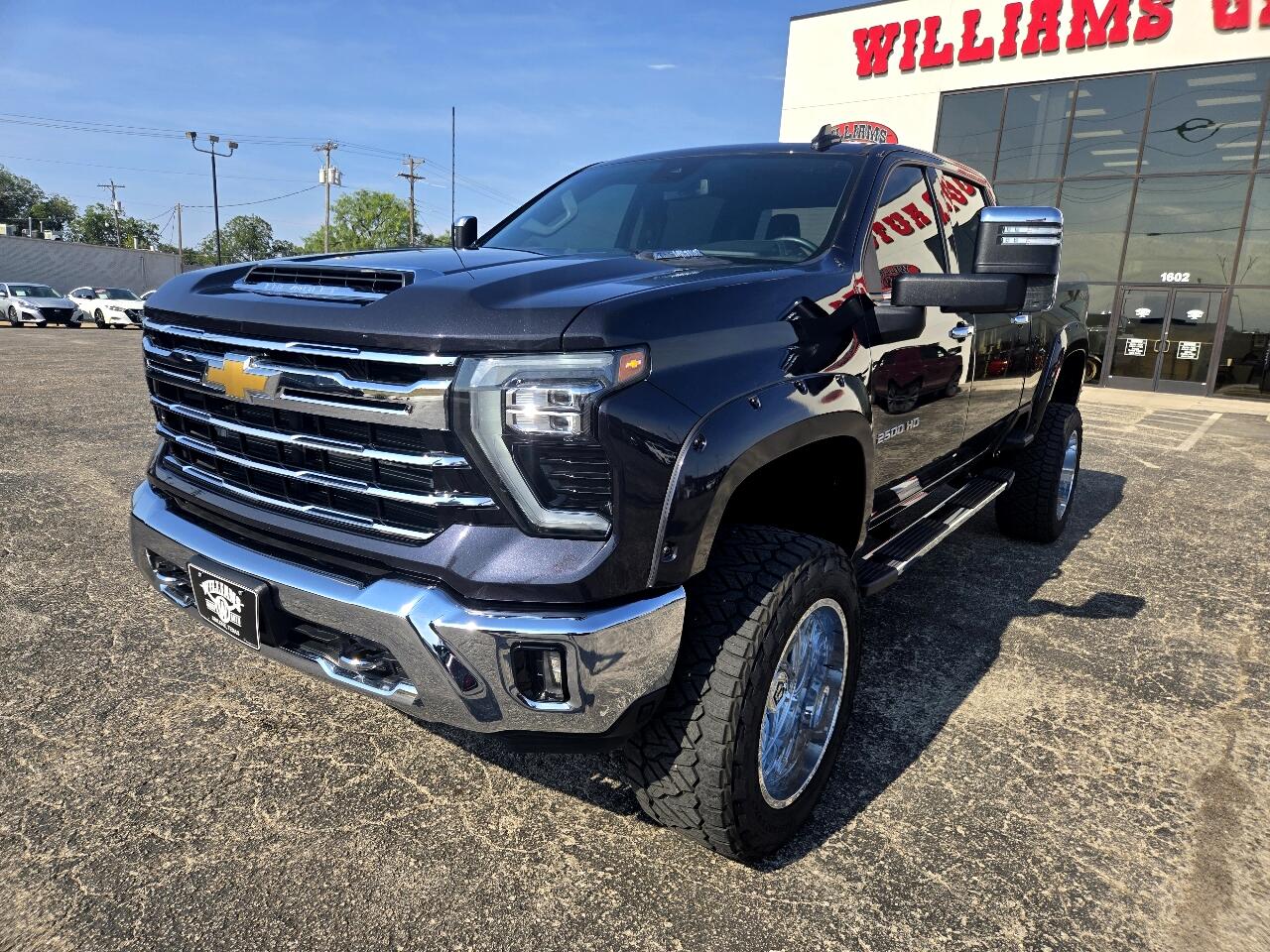 2024 Chevrolet Silverado 2500HD LTZ photo 3