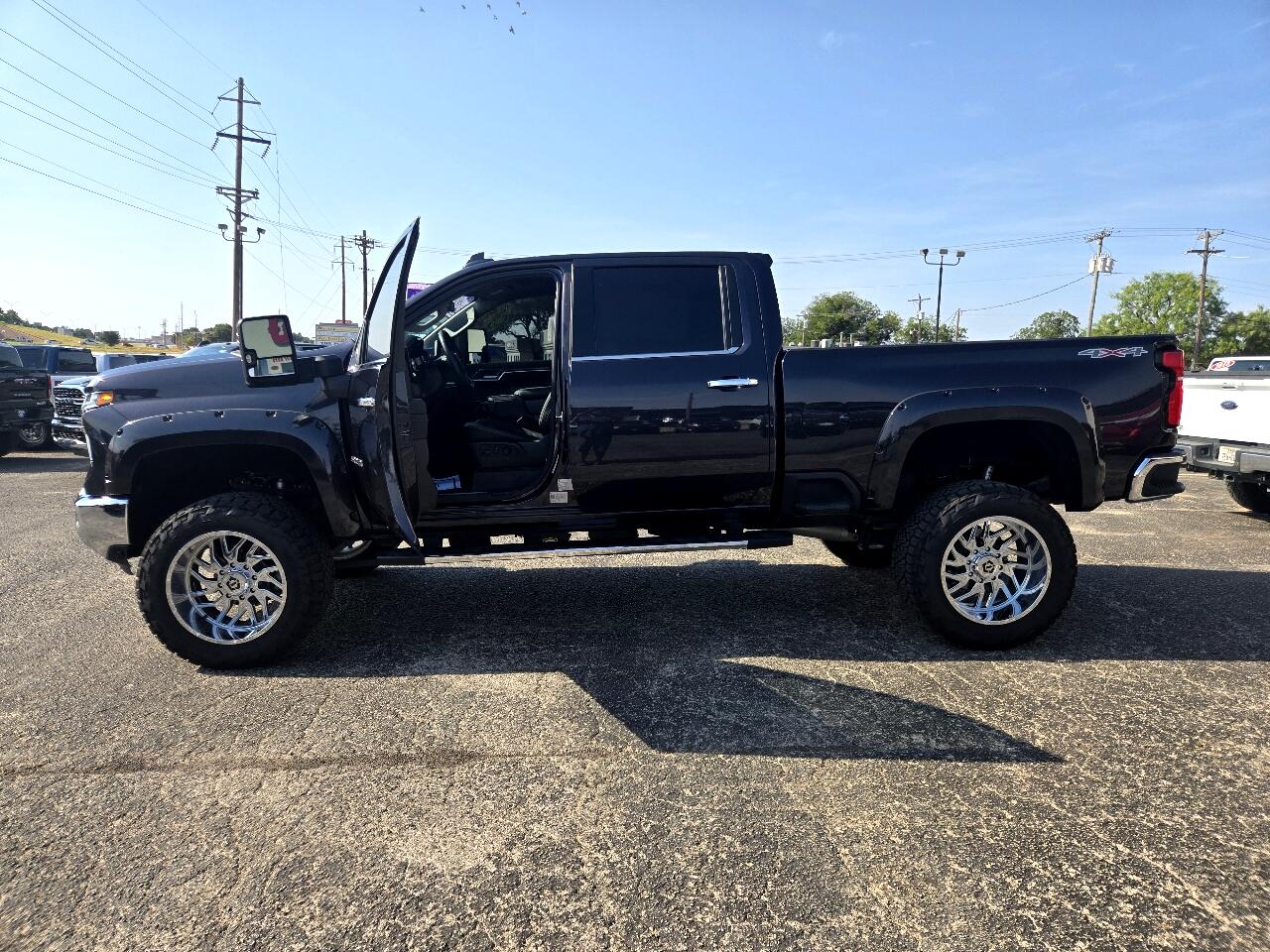 2024 Chevrolet Silverado 2500HD LTZ photo 9