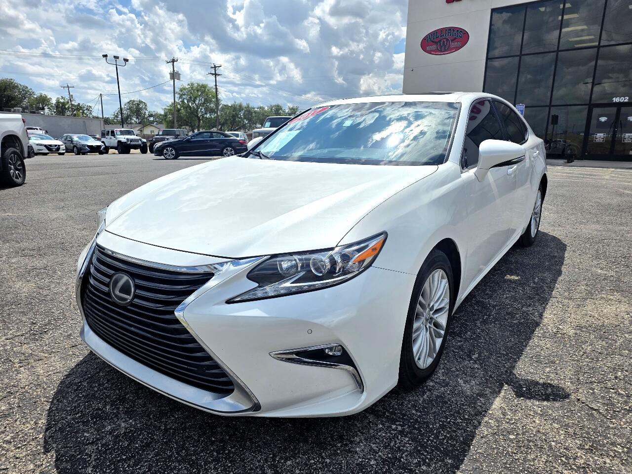 2017 Lexus ES 350 photo 3