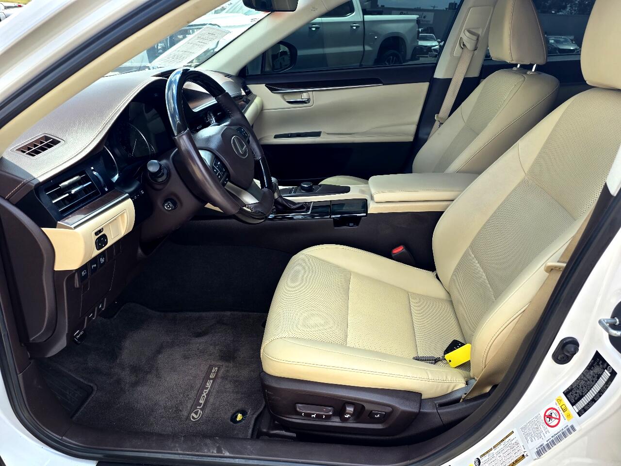 2017 Lexus ES 350 photo 11
