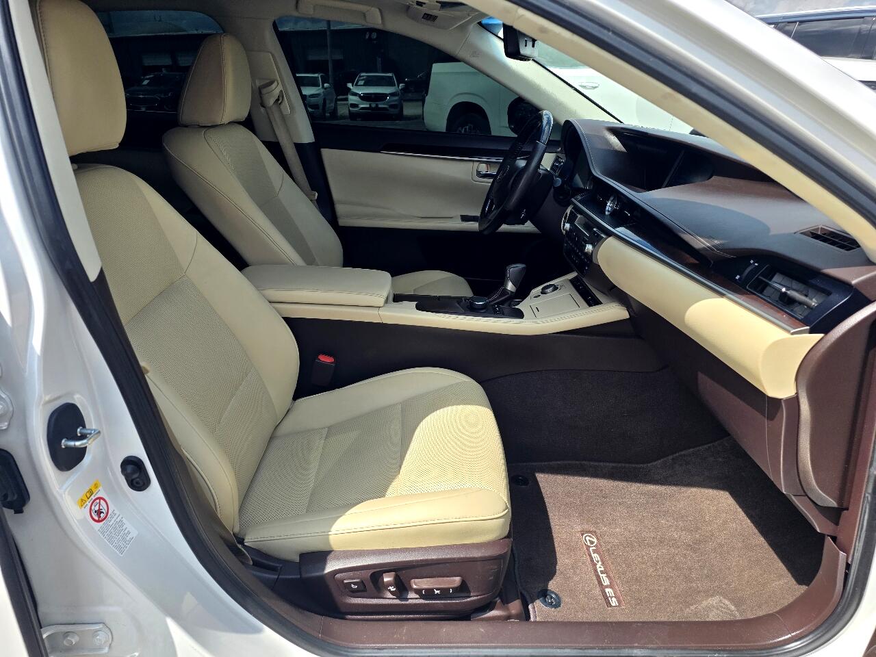 2017 Lexus ES 350 photo 15