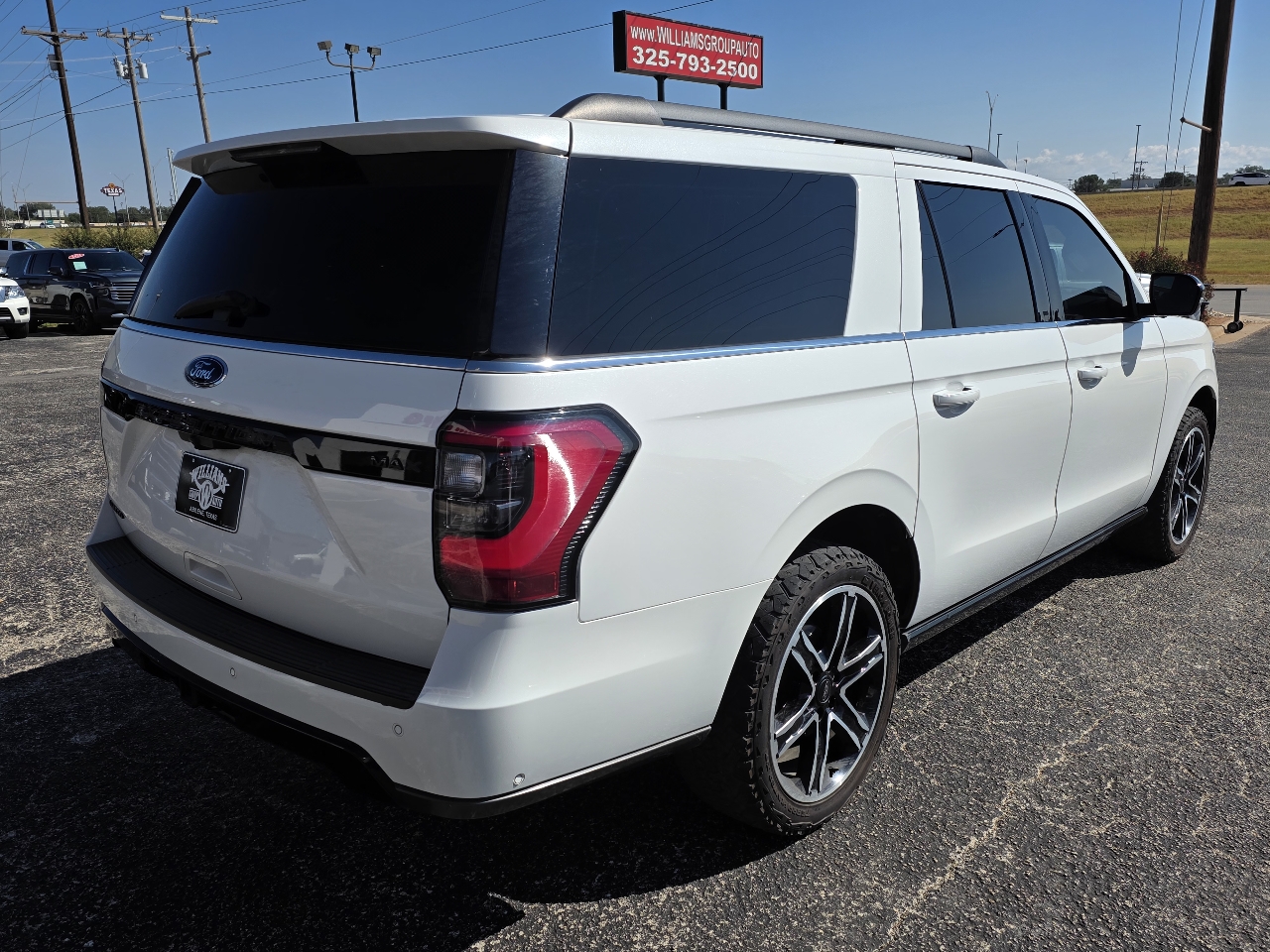 2021 Ford Expedition MAX Limited photo 4