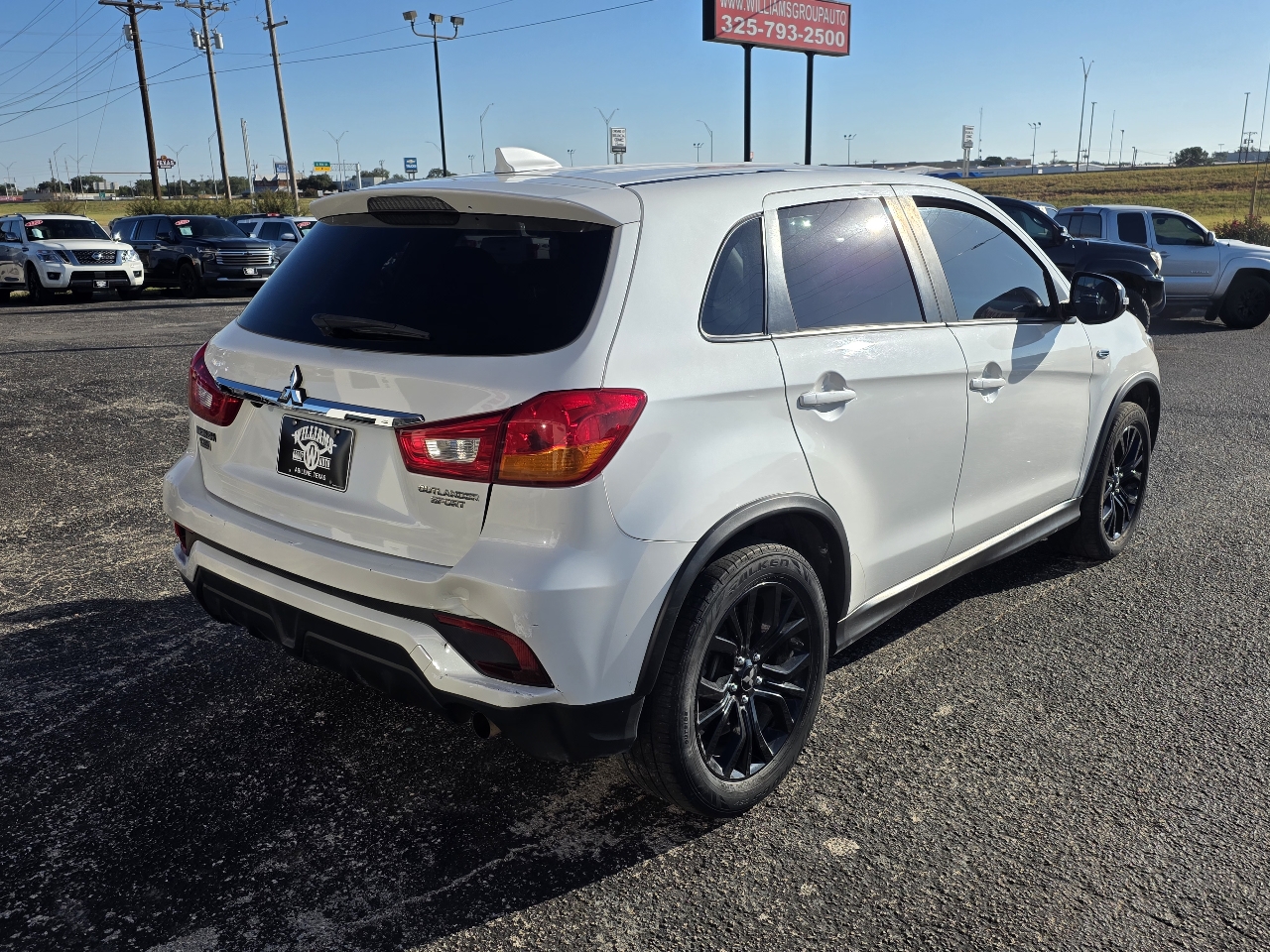 2019 Mitsubishi Outlander Sport ES photo 5