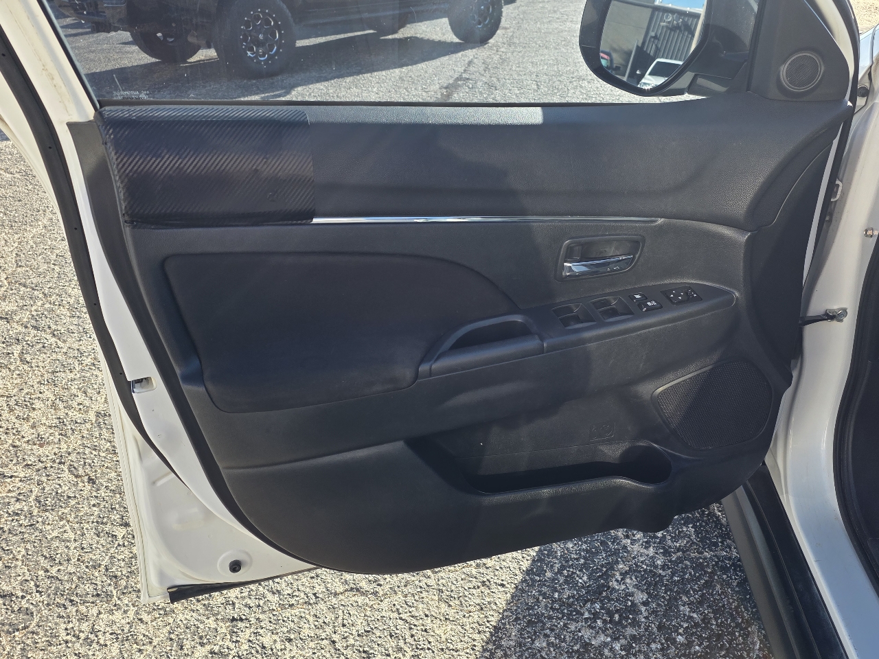 2019 Mitsubishi Outlander Sport ES photo 8