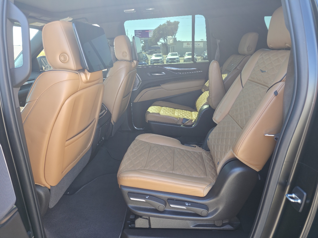2023 Cadillac Escalade ESV Sport photo 11