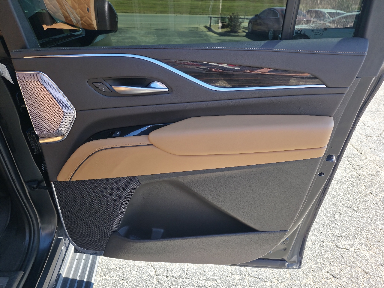 2023 Cadillac Escalade ESV Sport photo 13
